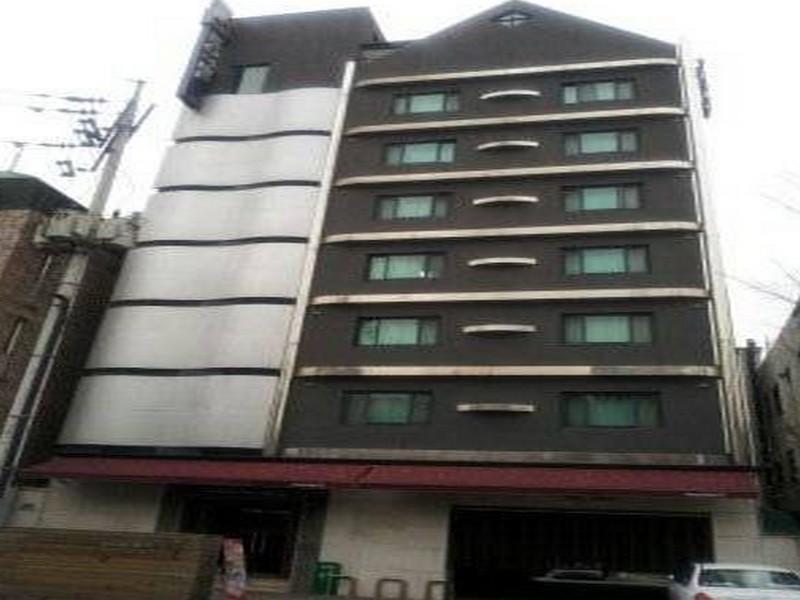 Hotel Cs 2*
